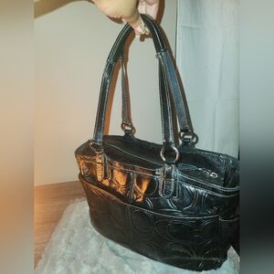 Pre Loved COACH SIGNATURE SHOULDER TRAVEL TOTE BAG BLACK PATENT LEATHER F19482